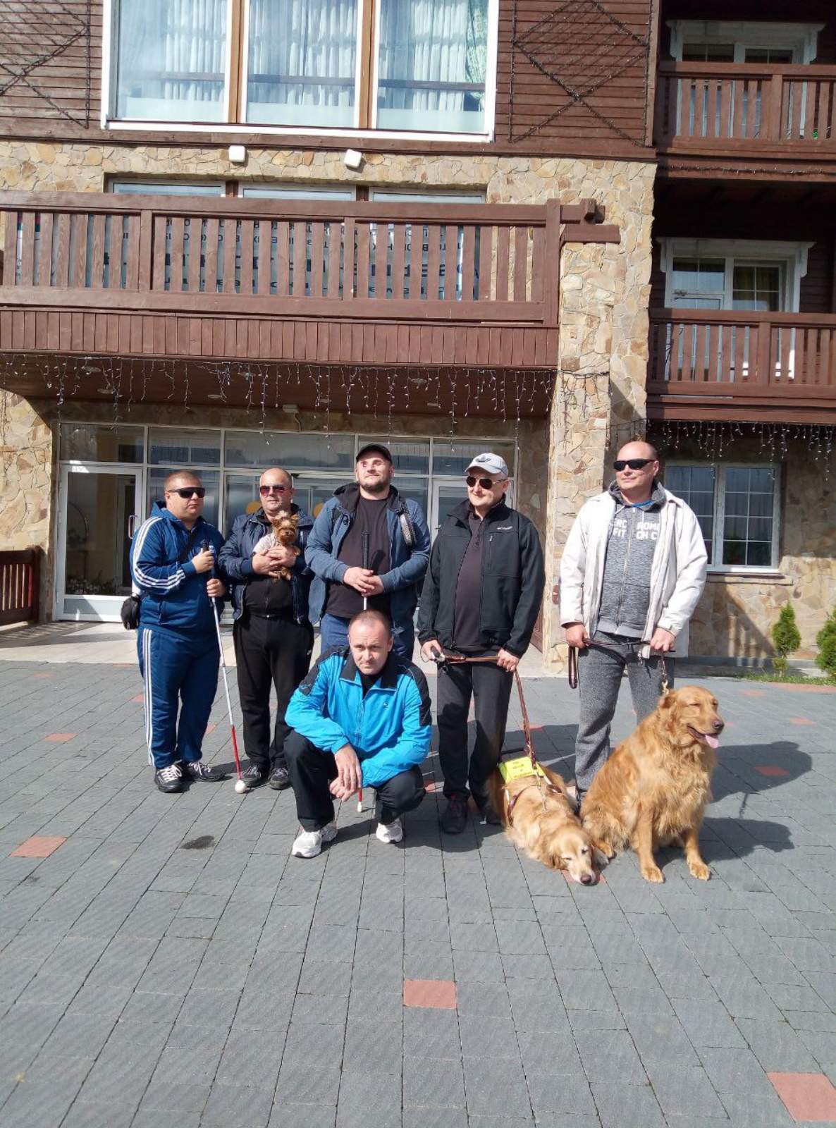 В Україні створюють перший Центр підготовки собак-поводирів для допомоги постраждалим від війни. Фото 2